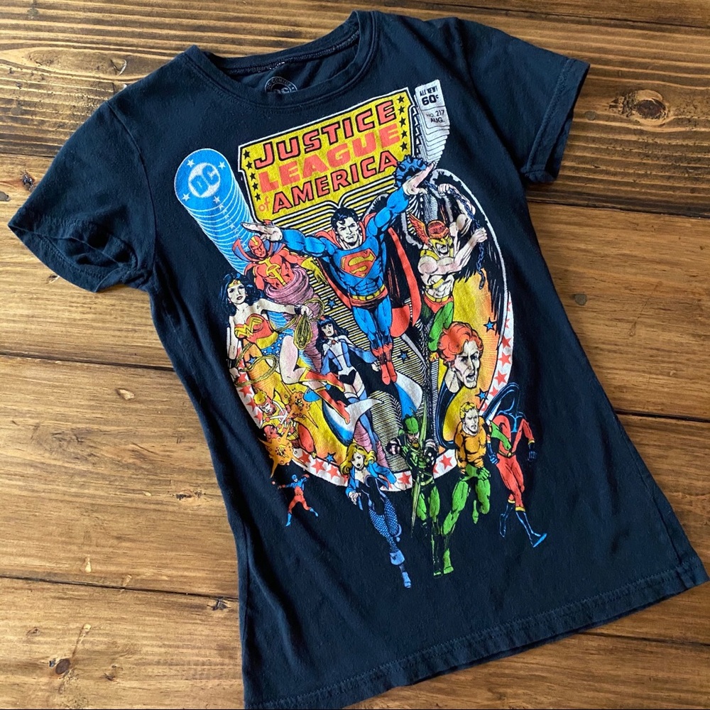 DC - Justice League Shirt